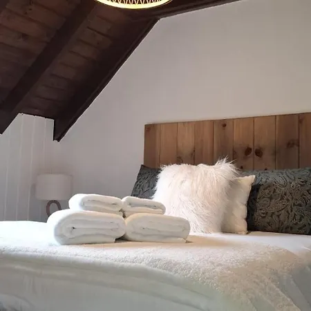 Casa Catania-acogedora Casa Con Impresionantes Vistas-fibra Optica Chalet *